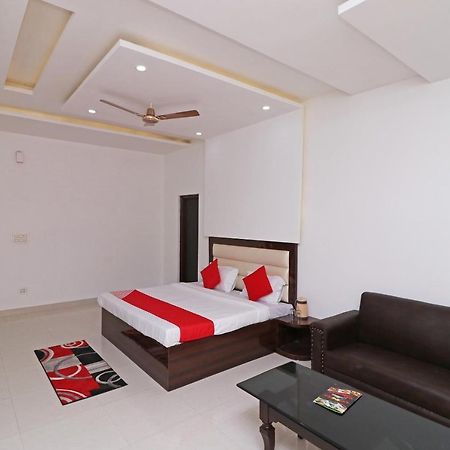 Oyo 29755 Hotel Jammu Airlines 외부 사진