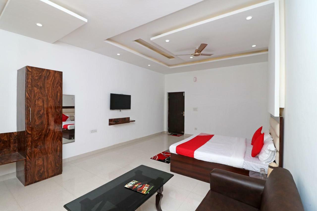 Oyo 29755 Hotel Jammu Airlines 외부 사진