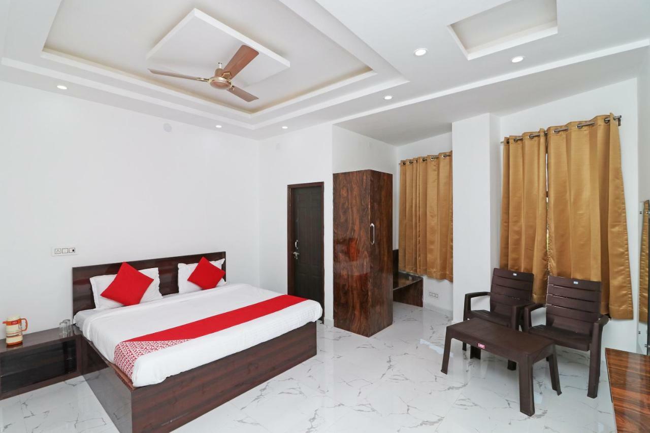 Oyo 29755 Hotel Jammu Airlines 외부 사진