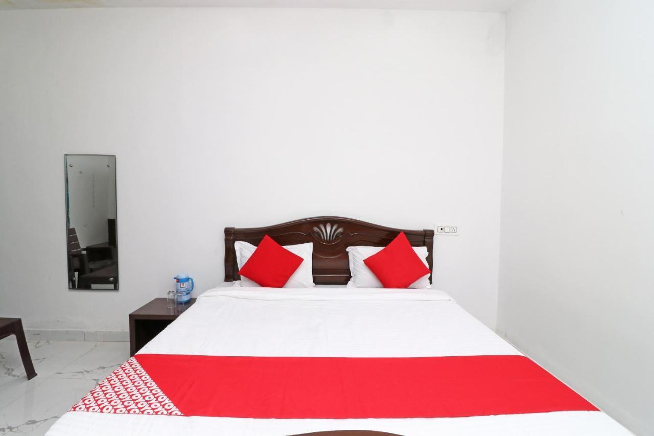 Oyo 29755 Hotel Jammu Airlines 외부 사진