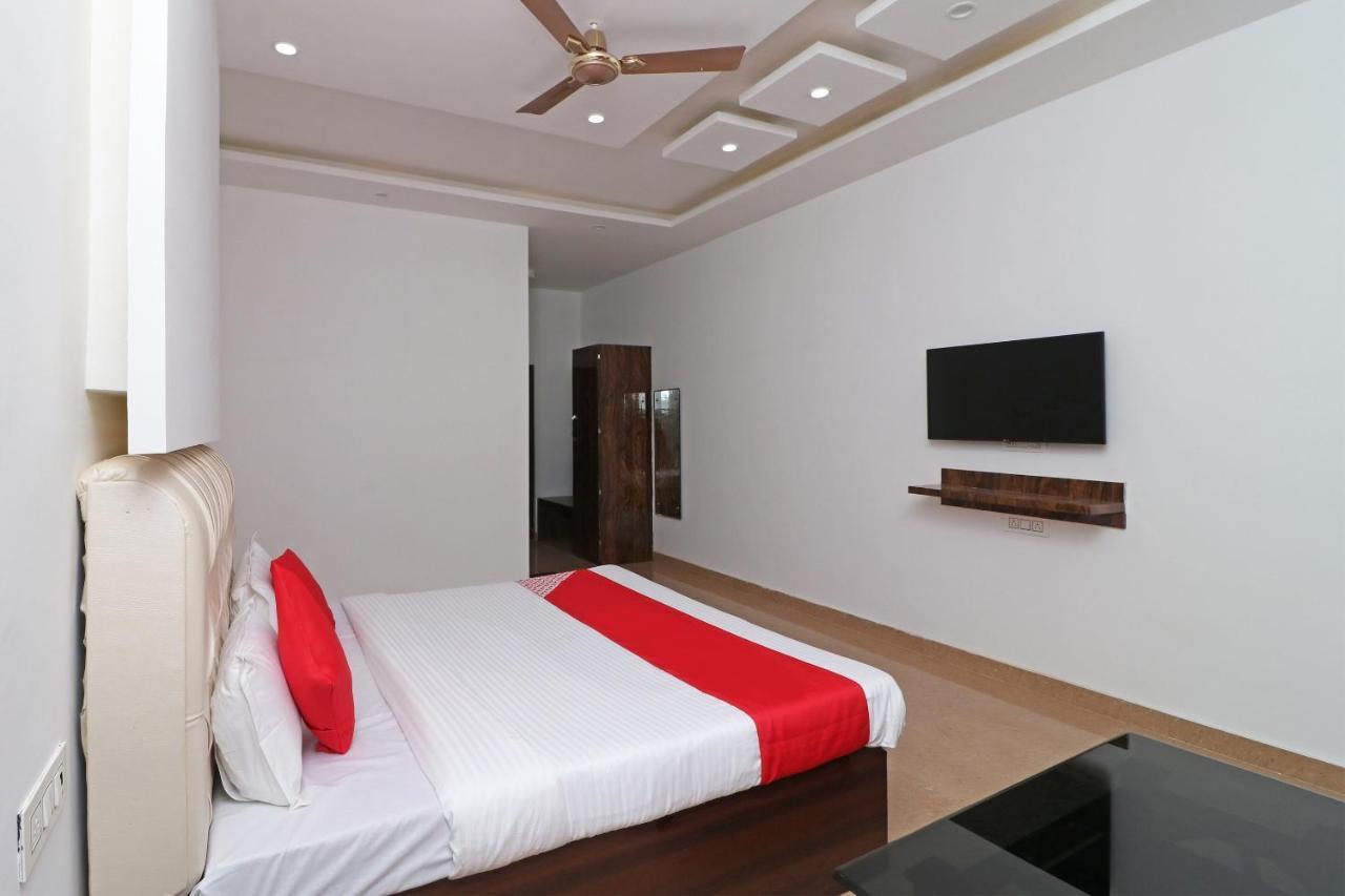 Oyo 29755 Hotel Jammu Airlines 외부 사진